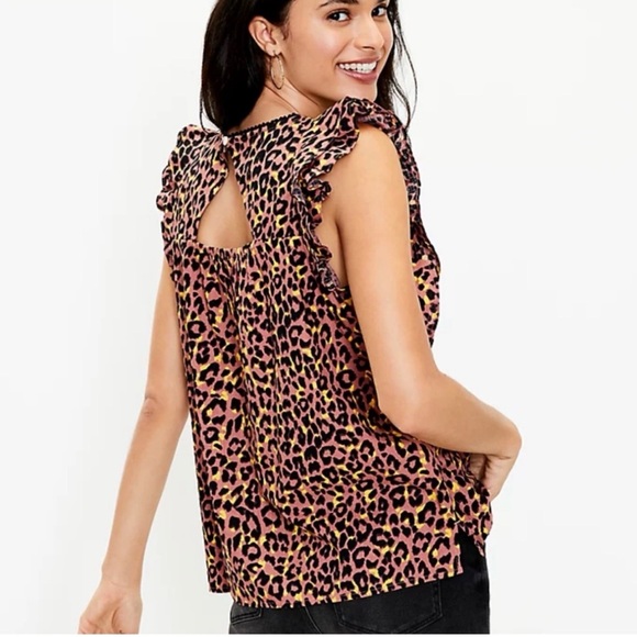 LOFT Tops - LOFT Large Leopard Print Cutout Back Cotton Ruffle‎ Shell Top